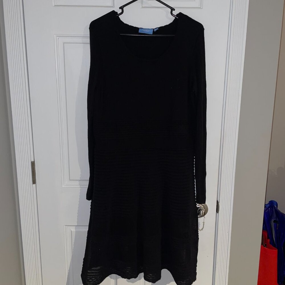 Like New - Vera Wang Black Dress - L